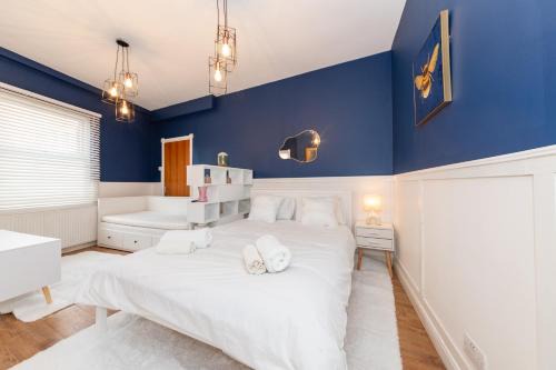 Free Parking 2 Beds Studio Flat close to River Thames