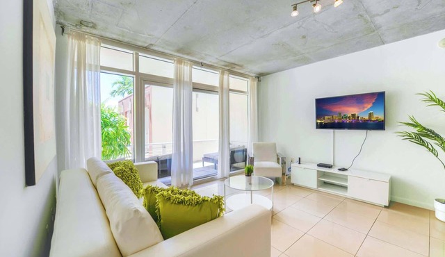 Free Parking! Condo in Midtown Miami