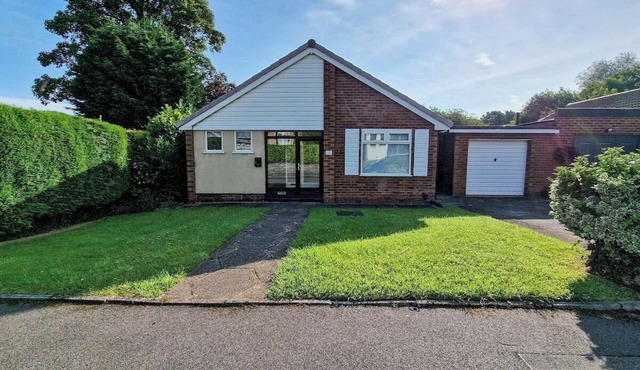 Free Parking Home In Gatley by City SuperHost