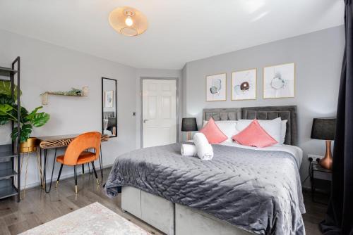 Free Parking Irlam Flat