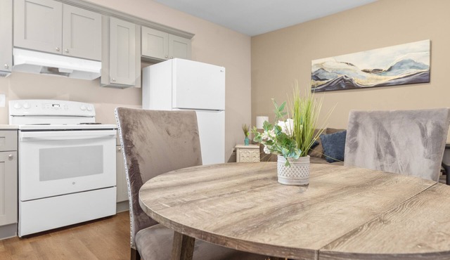 Free Parking, Laundry, Wi-Fi, 6 Min WYNN Hosp/Nexus Center, Downtown Utica NY2