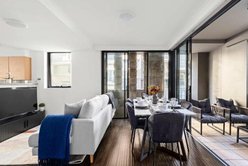 Free Parking on Cross, 5 mins to Star and Darling