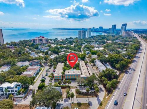 Free Parking - Pool - Bayshore Resort-Style 2BD