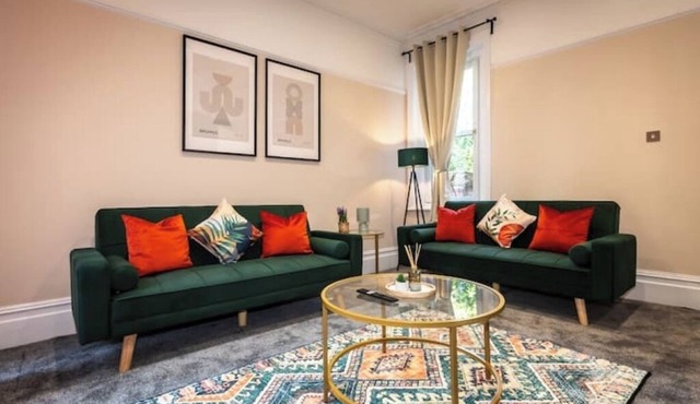 FREE Parking-REDuCED-Wi-Fi-Southsea-Long Stays