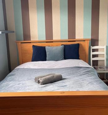 Free Parking - Sleeps 6 - Central - Good Location