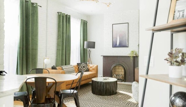 FREE Parking | Smart TV | Steps to Everything