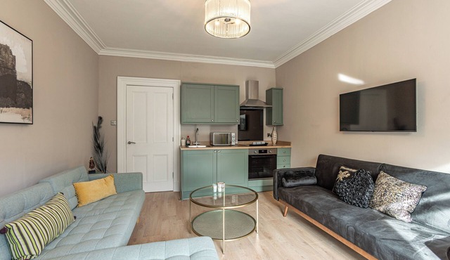 Free Private parking | central location | park walking distance