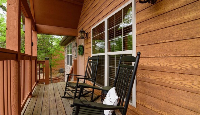 Free Silver Dollar City Tickets! Cozy Cabin, Gated Stone Bridge Resorts with Ideal Location!