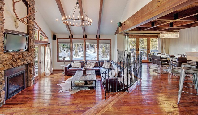 FREE SkyCard Activities - Large Luxury Retreat, Private Hot Tub, 7 Bedrooms - Summit Solitude Estate