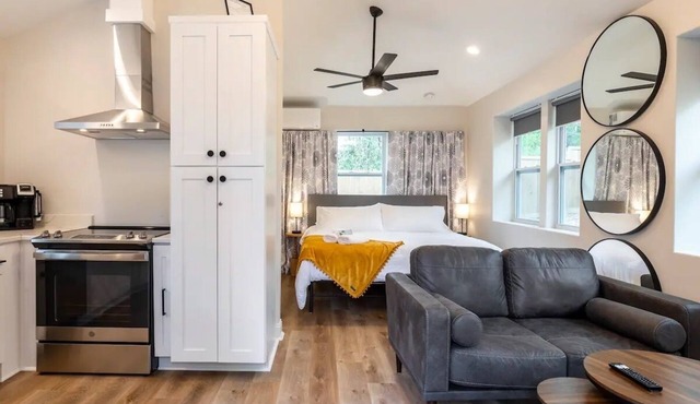 Free-standing Tinyhome Studio with 6ft Privacy Fencing & Modern Amenities