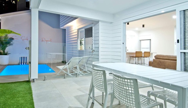 Freedom Beach Homes Unit 199B Brand New in Rainbow Bay with private plunge pool and Wi-Fi Inc.