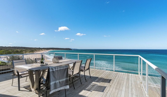 "Freedom on Sunset Strip" Absolute Sea Front Home