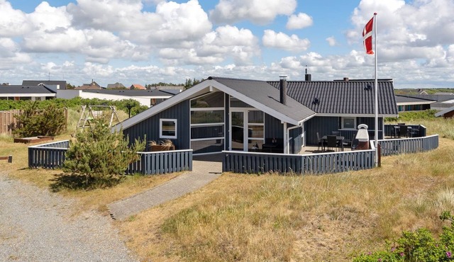 "Freek" - 400m from the sea by Interhome