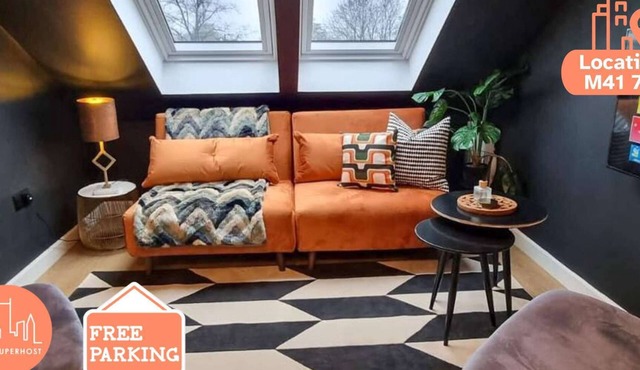 FreeParking Near Trafford Centre by City SuperHost