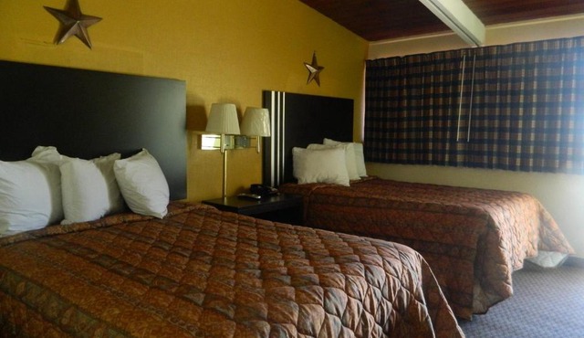 Freer Motel