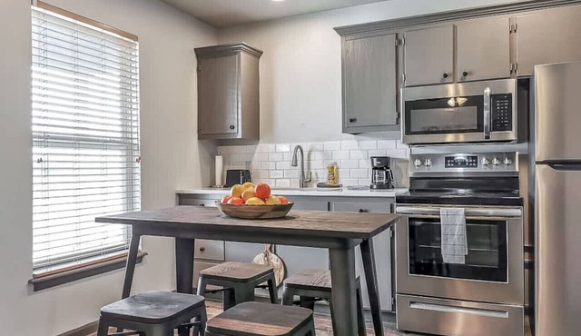 Freestanding One Bedroom Cabin