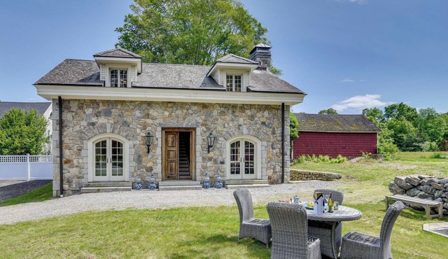 French Château Near Beaches, Mystic & Casinos!