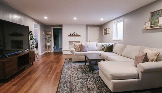 French Cottage Inspired Basement Apartment 15 From Downtown Boise