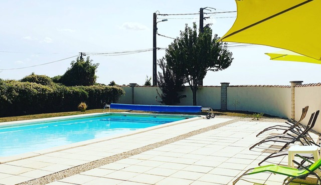 French country farmhouse ideal for families