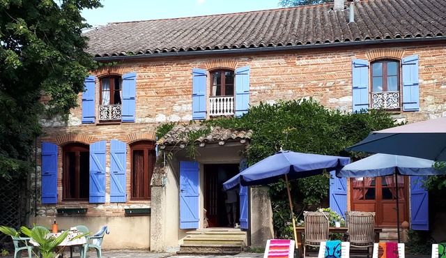 French Country House in quiet hamlet close to amenities