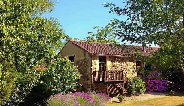 French Holiday rental in the Périgord. XVIII th Century stone farmhouse.