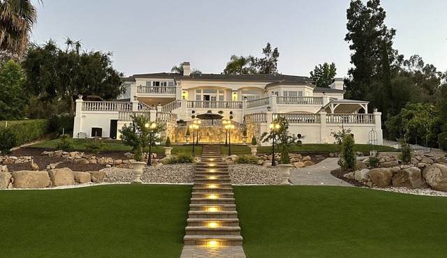 French Garden Poolside Retreat -Wine & Safari Park