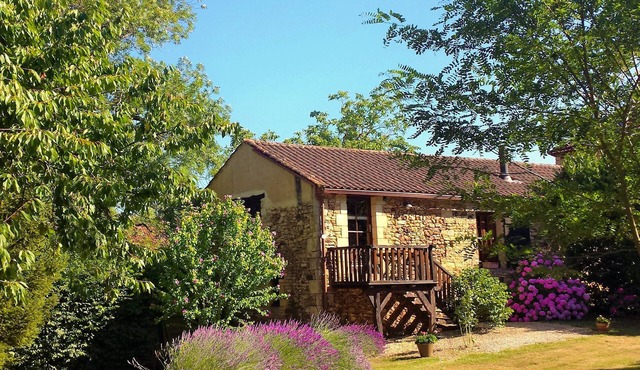 French Holiday rental in the Périgord. XVIII th Century stone farmhouse.