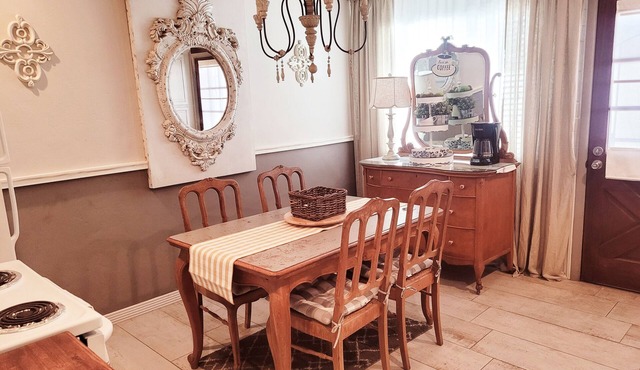 French inspired 2-bedroom townhome in Tucson with WiFi and AC