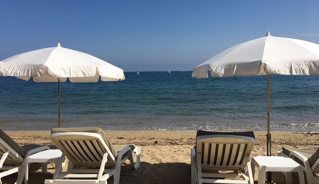 French Riviera-Sea front-sandy beach-Les Issambres- tourist accommodation 4 *