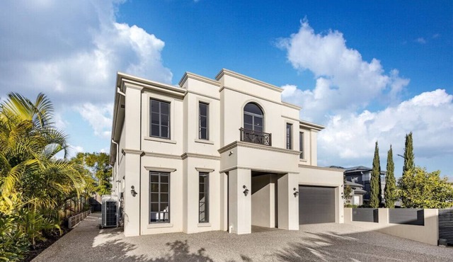 French Royal Experience 5B3B Grand House 3Parking