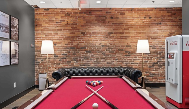 French’s Loft | Luxe Stay Near Broadway