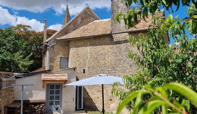 French village house,less than one hour from the Le Mans 24 hour circuit
