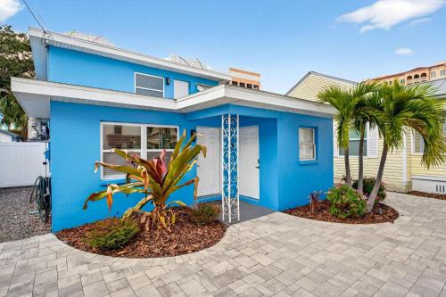 Frenchy's Cottage 480
