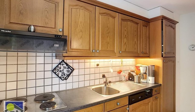 Frênes 303 Very cosy, comfortable and nicely furnished apartment of 4½ rooms, splendid view over the