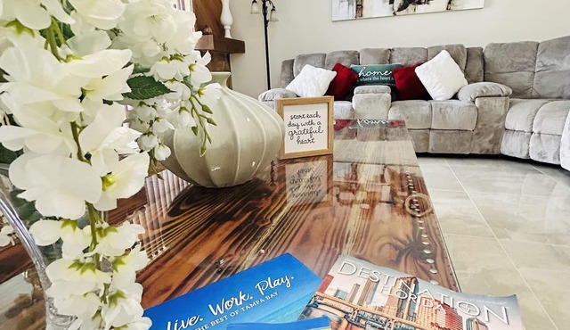 Frenzy for the old w/heatedpool in a safe and quite neighborhood!