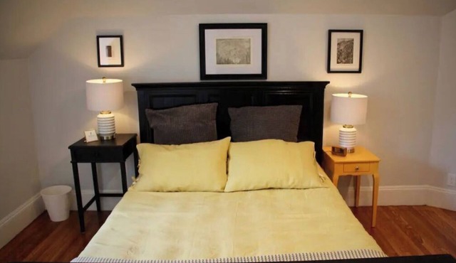 Fresh New Space, Walk to Salem Harbor, Historic