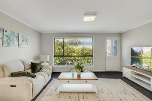 Fresh Style! Close to UniSQ & Hospital!