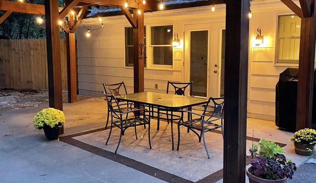 Fresh updated detached guest cottage 7 min to ntl. forest & downtown Brevard