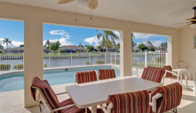 Fresh Water Canal View, Heated Pool, Free Bikes & Over $125 of Free Daily Activities!