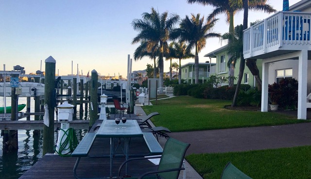 Freshly renovated Treasure Island Condo in 2025! Close to everything!
