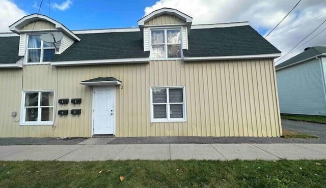 Freshly Renovated 2 bedroom unit