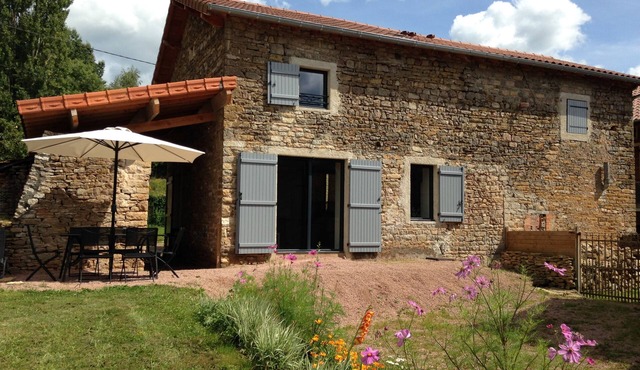 Freshly renovated barn near Cluny