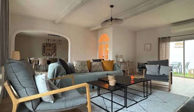 Freshly renovated winegrower's house in the heart of the village