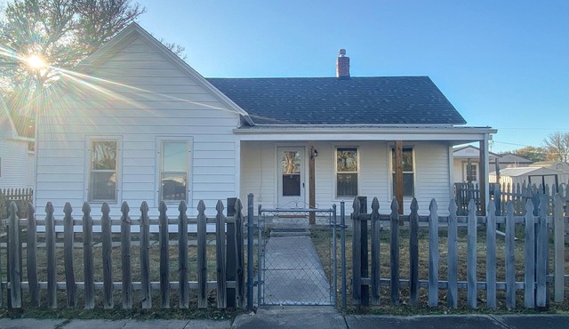 Freshly Updated house near Wilson Lake, Kansas’s nicest lake!
