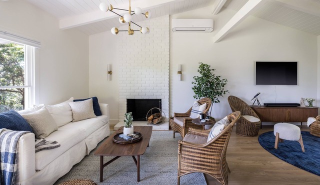 Freshly updated Montauk home w/beach parking pass, close to Gurneys and beaches