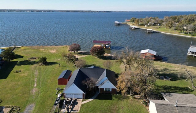 Freshly Updated with large dock