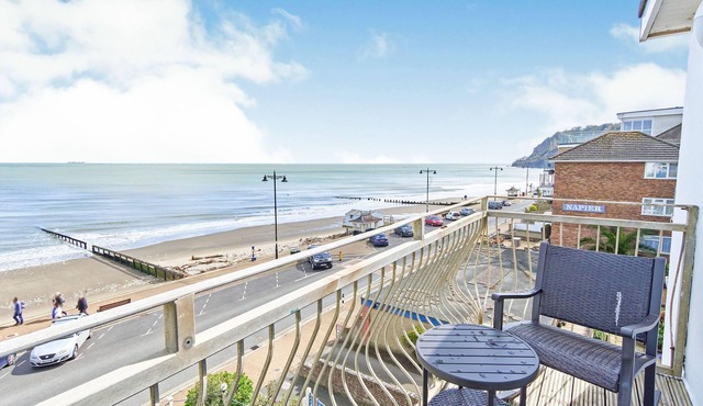 Freshwater at the Aqua, 1 bed sea view apartment.