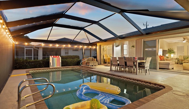 Freshwater, pool home 15 minutes from local beach with an amazing view