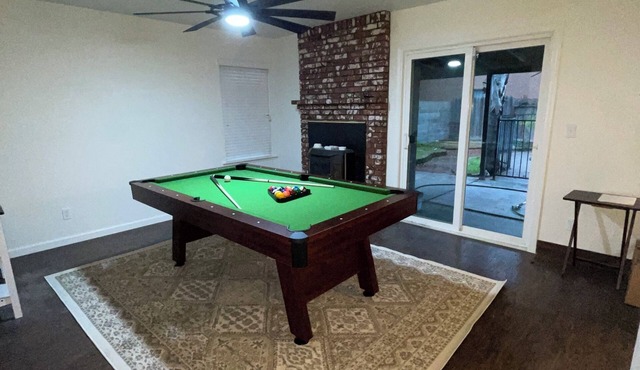 Fresno Area Oasis w/Private Pool Patio Lounge Pool Table Sleeps 8