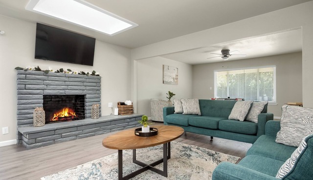 Fresno House| Air Hockey| Private Parking|4/2:Wow!